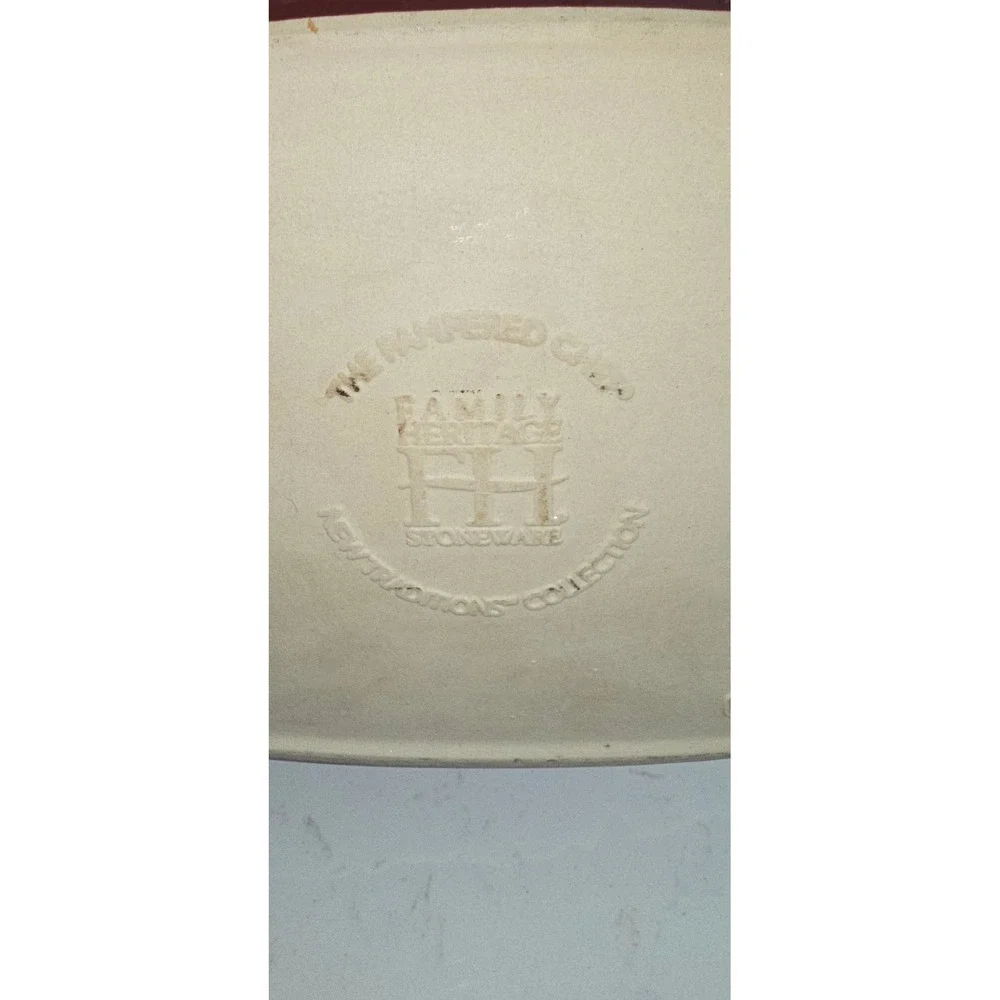 Pampered Chef Family Heritage Stoneware Deep Covered Baker Cranberry Red USA